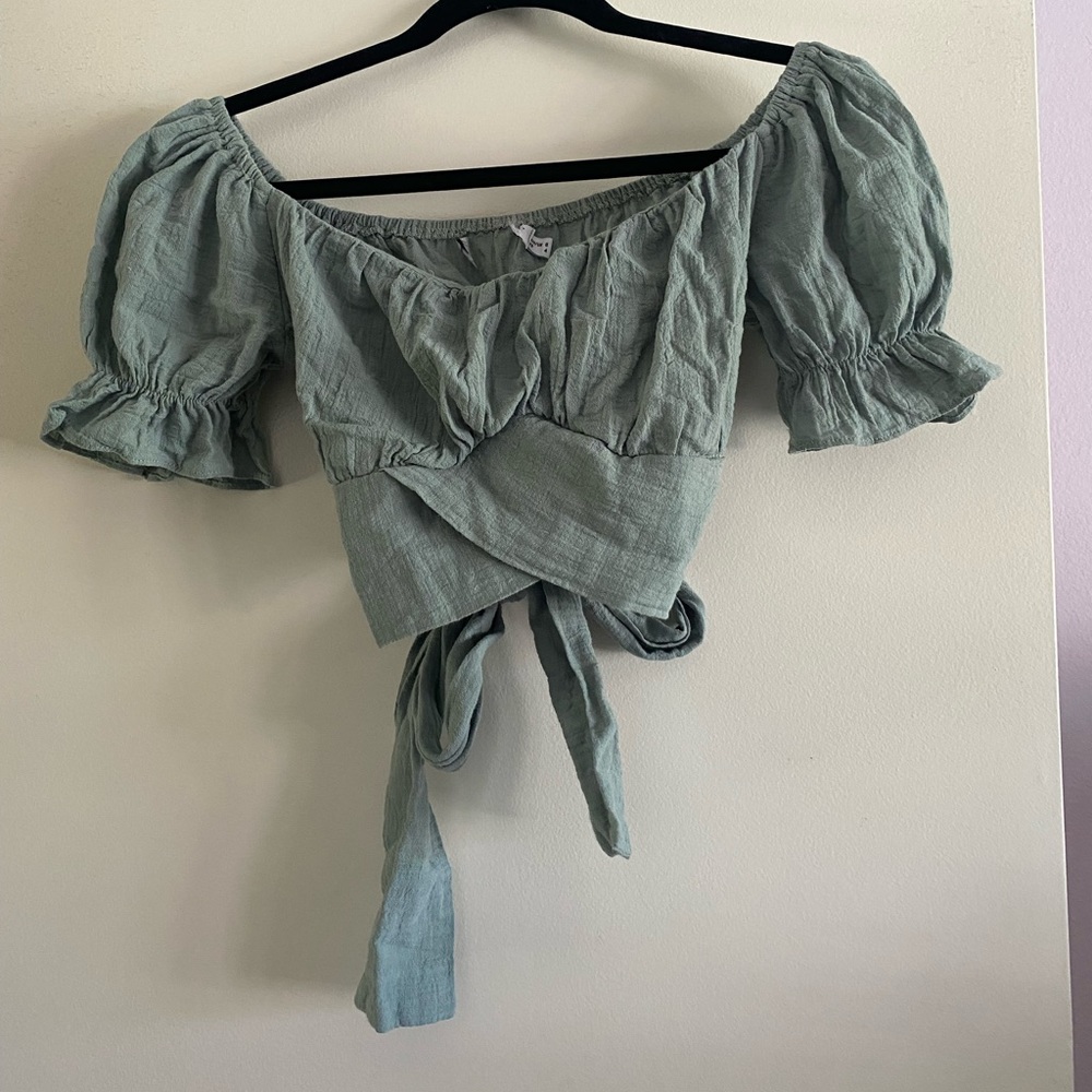 Women’s Crop Blouse